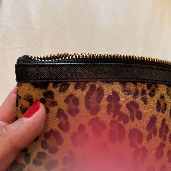 Leopard print calf-hair clutch. - Picture 6 of 6
